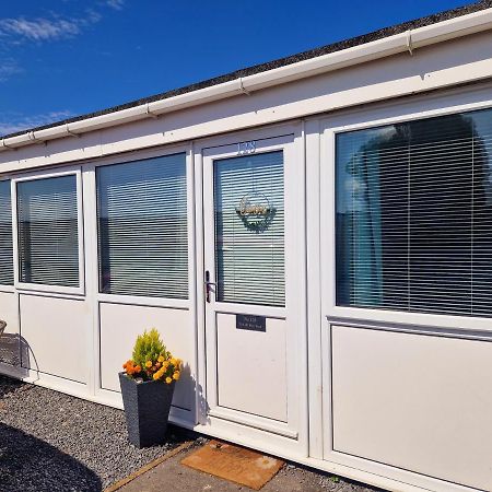 Chalet Ty Lilli Wen Fach Sleeps 6 Kidwelly Exterior foto